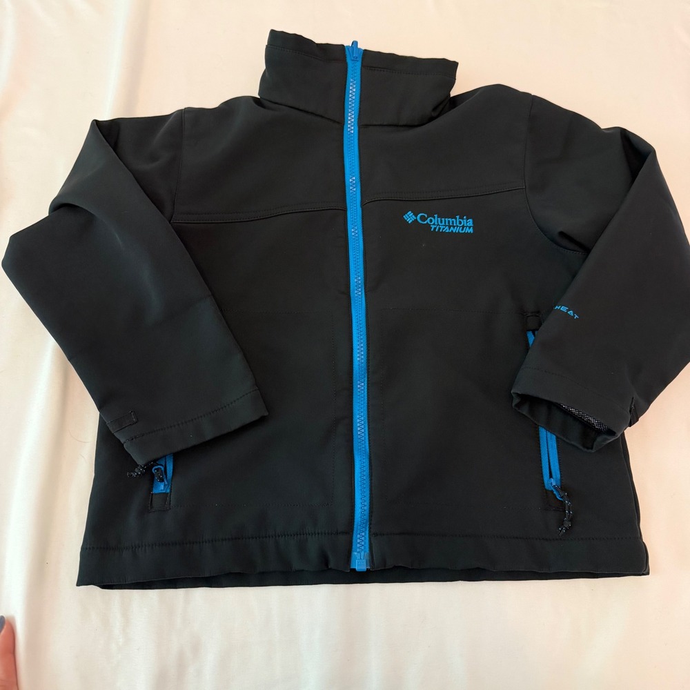 Columbia Titanium Bugaboo Omni-Heat Softshell Jacket Black Blue Kids Size 8